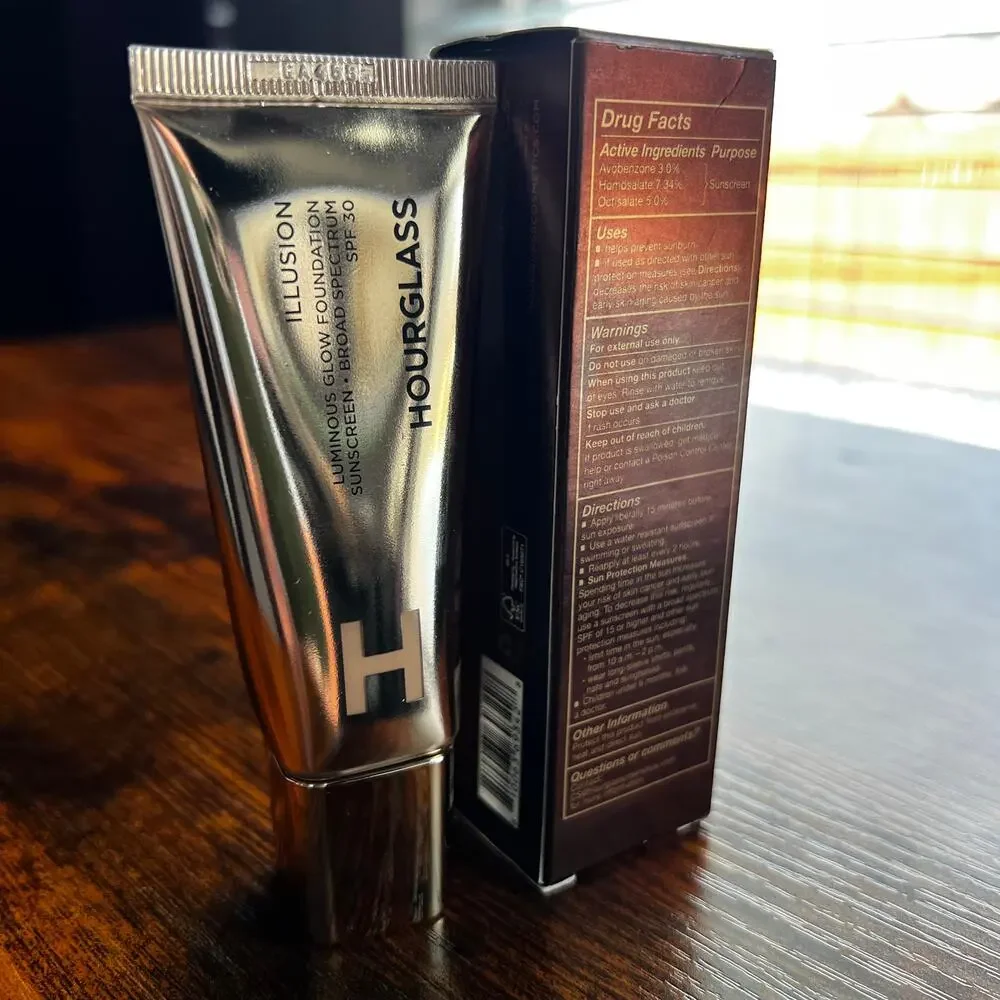 Hourglass Illusion Luminous Glow Foundation SPF 30 | Shade 7